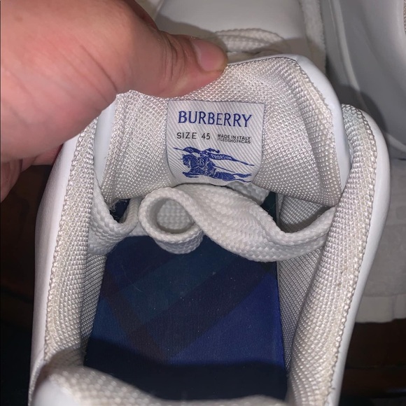 Burberry white low tops. US 12/UK 45 lightly used, clean inside and bottom soles - Picture 4 of 4
